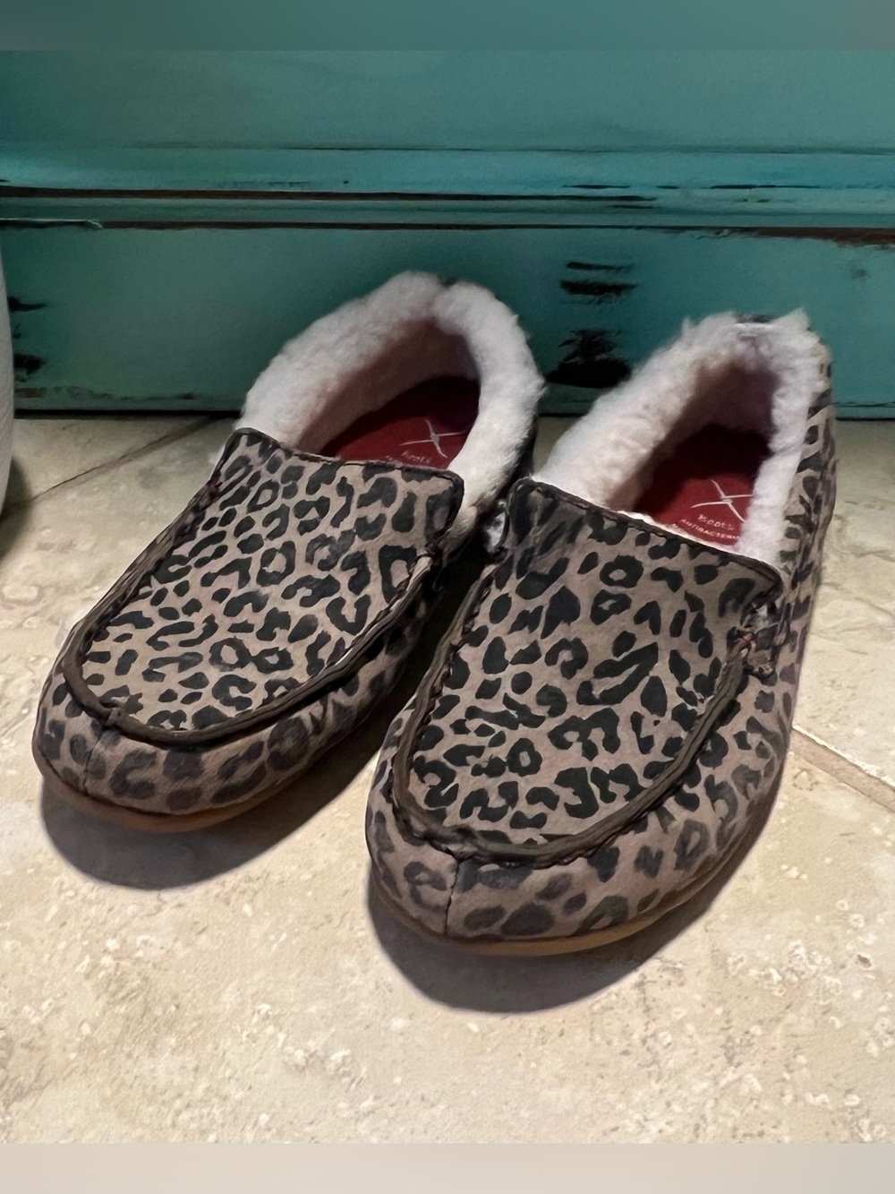 Twisted X Women's Slip-On Leopard Print Loafers Shearling Lining Women’s Size 7M